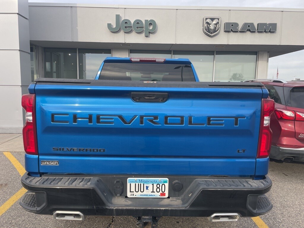 2023 Chevrolet Silverado Trail Boss LT photo 3