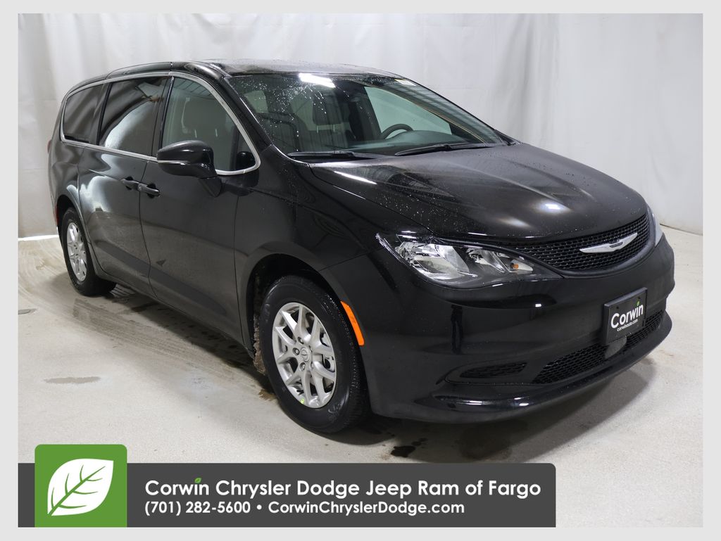 2026 Chrysler Voyager LX's photo