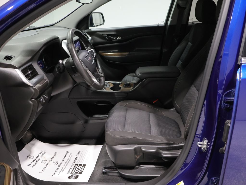 2023 GMC Acadia SLE - Photo 11