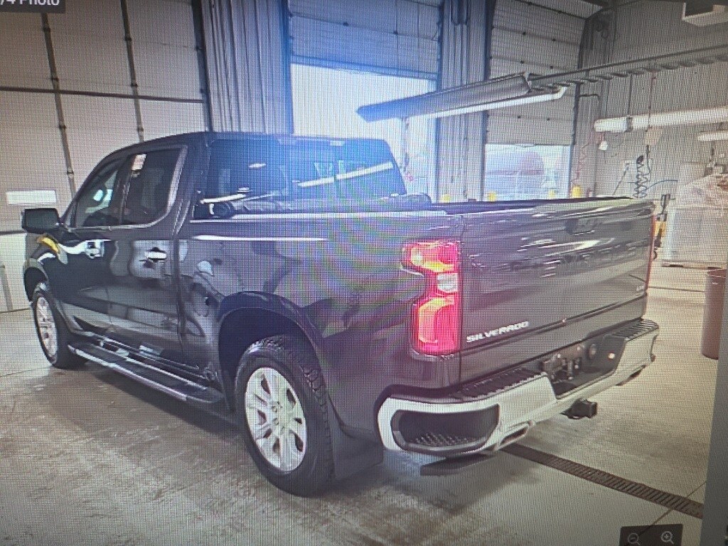 2024 Chevrolet Silverado 1500 LTZ photo 2