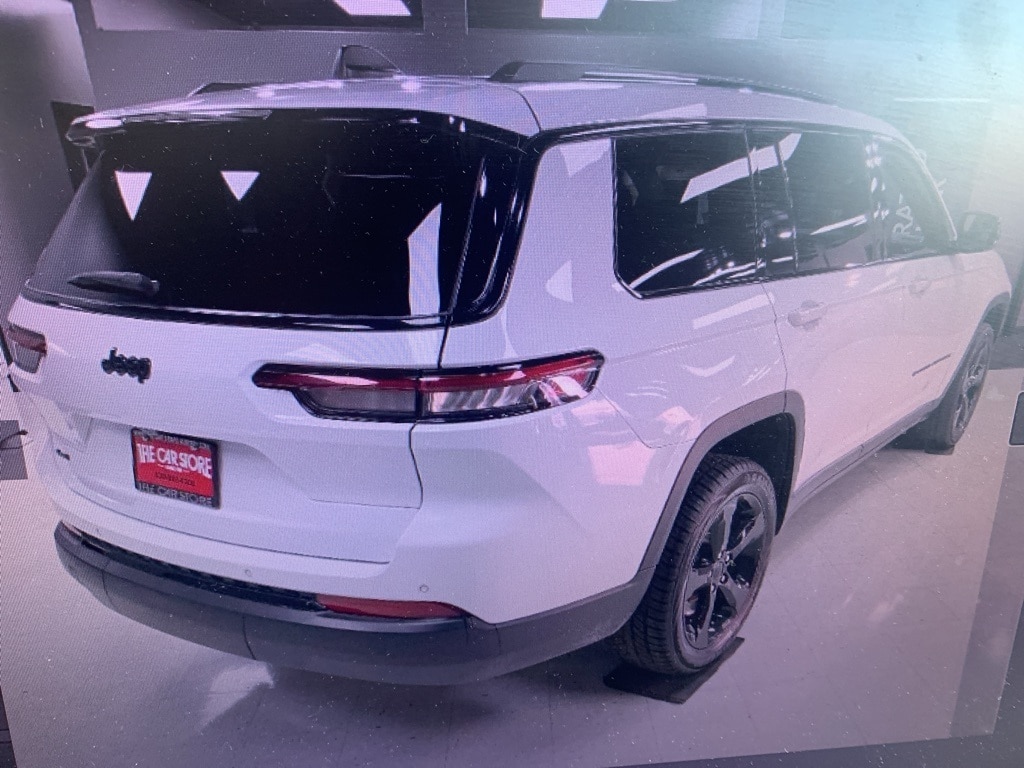 Used 2023 Jeep Grand Cherokee L Laredo SUV