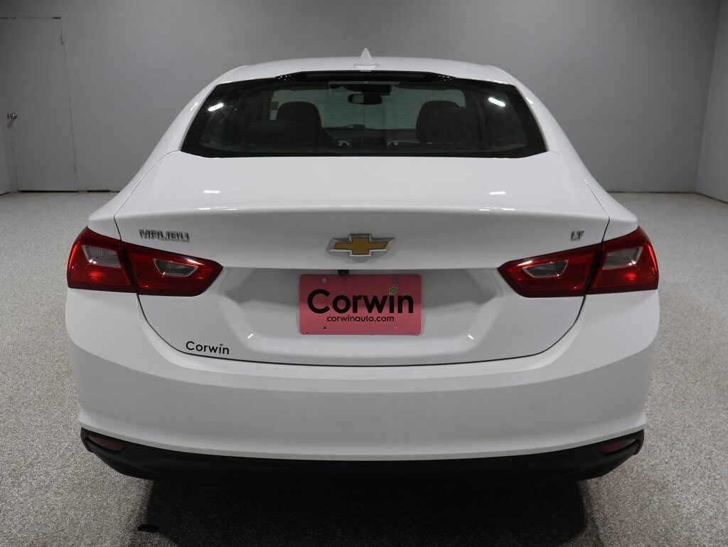 2023 Chevrolet Malibu 1LT photo 3