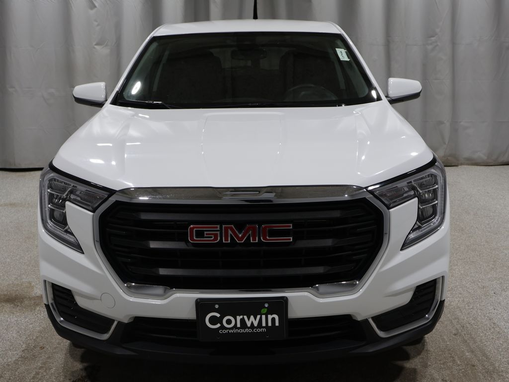 2024 Gmc Terrain SLE photo 3