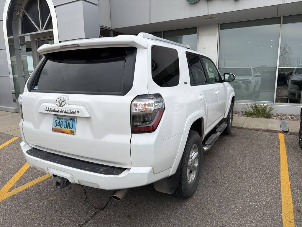 2018 Toyota 4Runner SR5 Premium photo 4