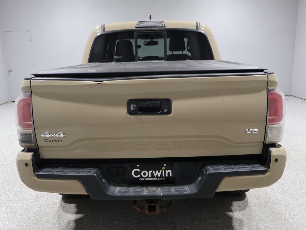 2016 Toyota Tacoma Limited V6 photo 3