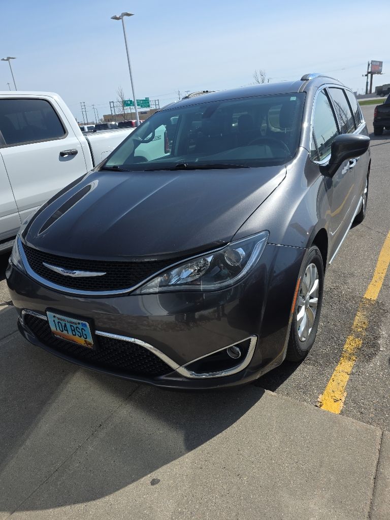 2C4RC1EG1JR168277