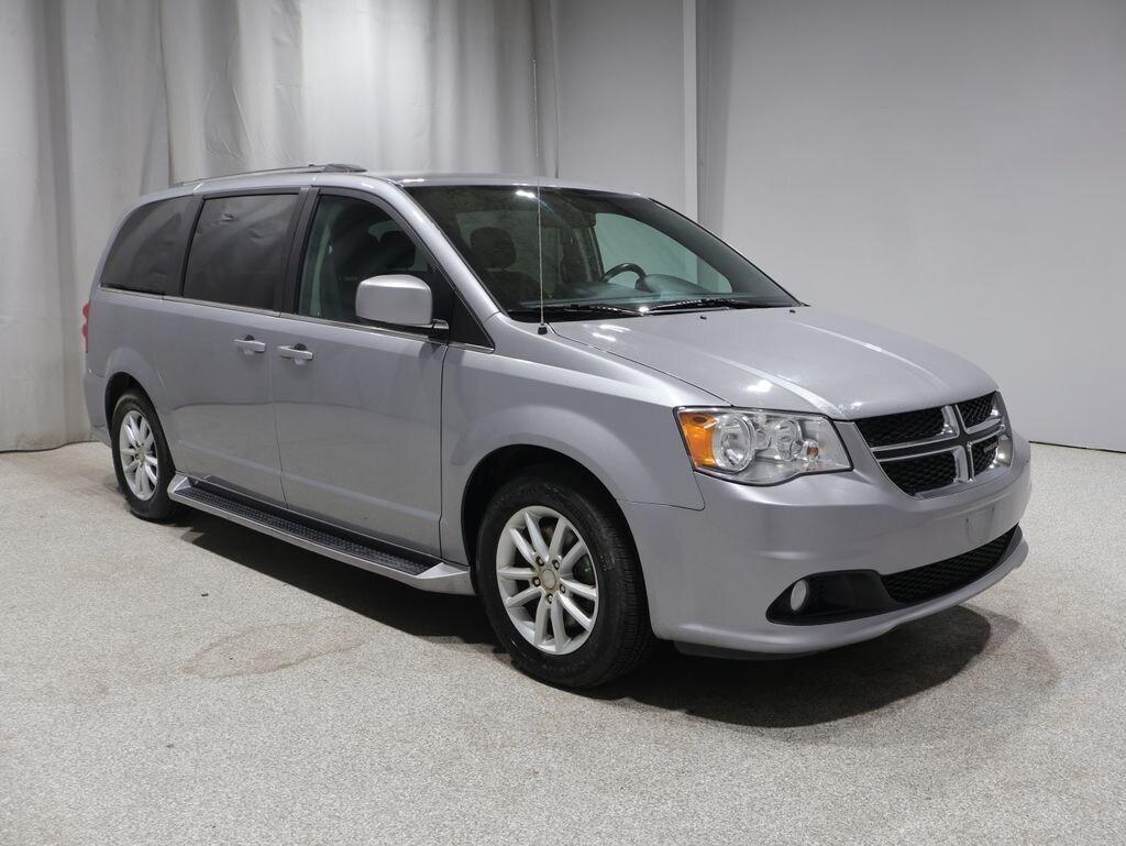 Used 2019 Dodge Grand Caravan SXT Van Passenger Van