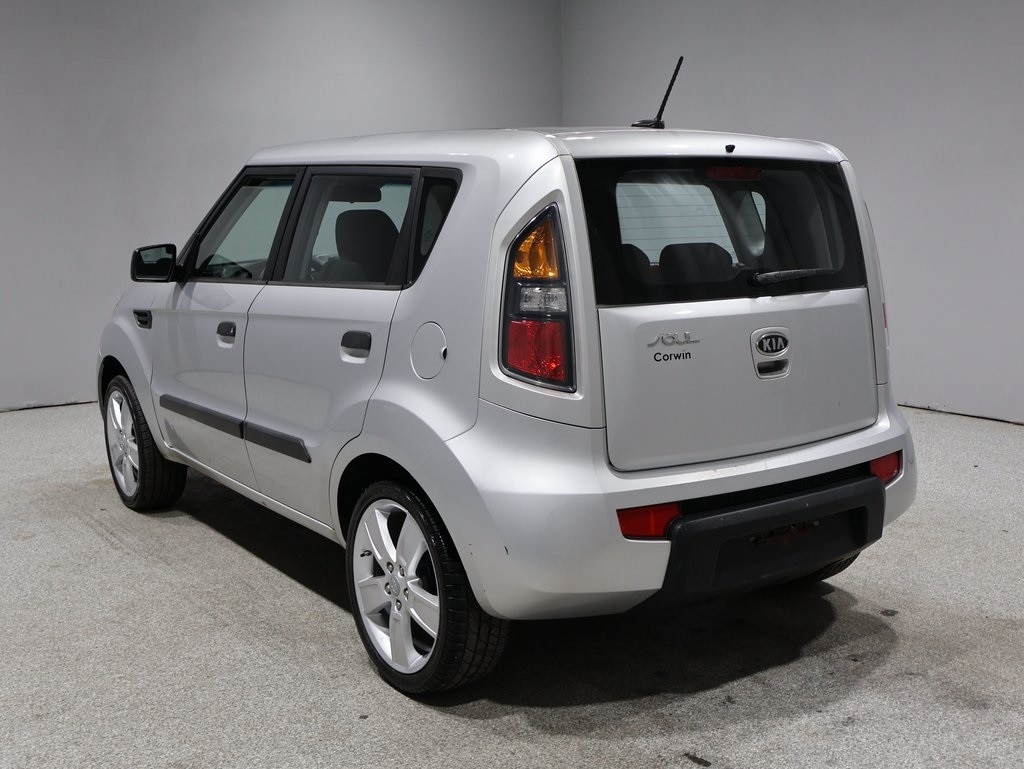 Used 2010 Kia Soul Base Hatchback