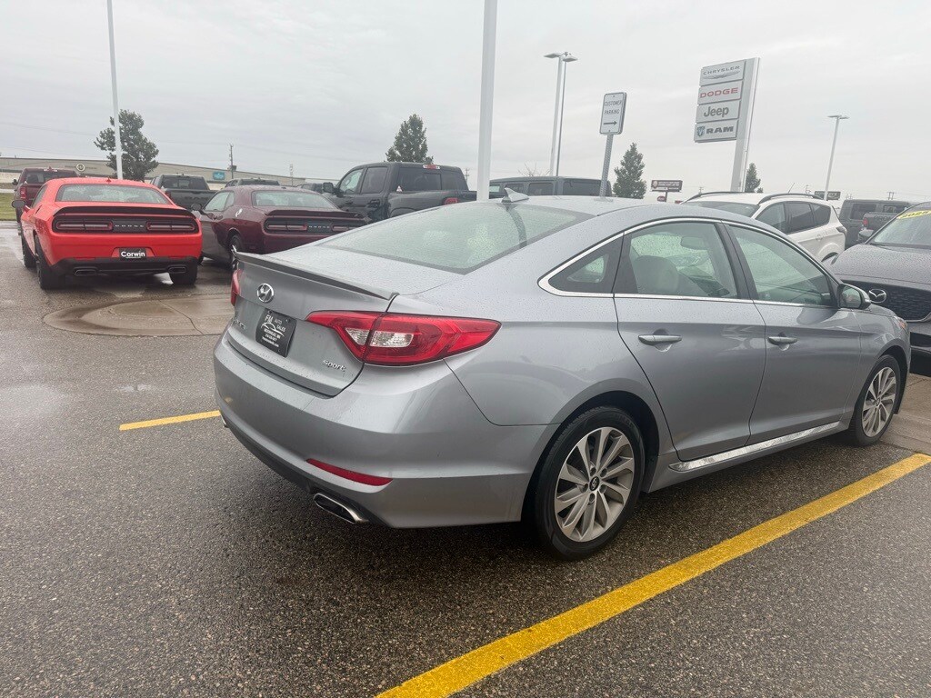 2015 Hyundai Sonata Limited Sport photo 3