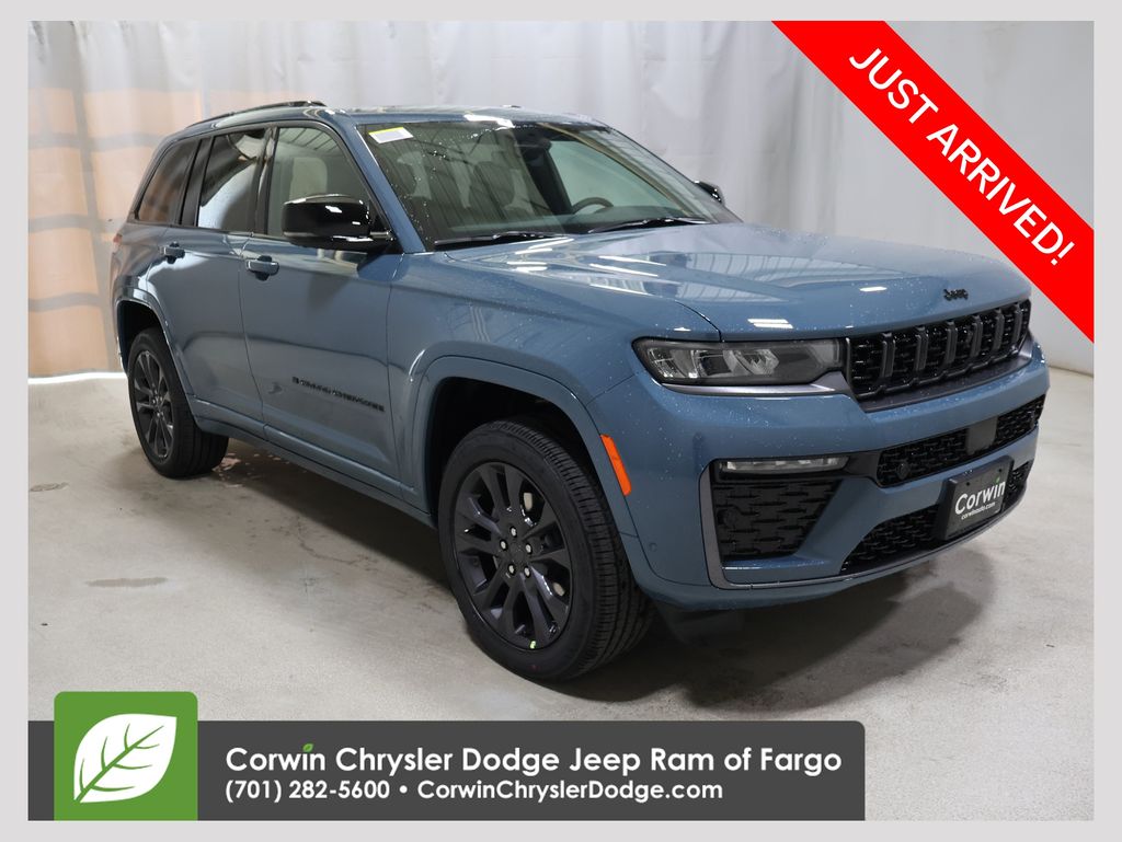 2026 Jeep Grand Cherokee Limited Reserve 4x4's photo