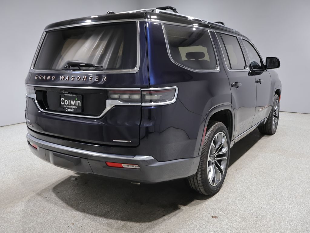 2022 Jeep Grand Wagoneer Series III - Photo 2