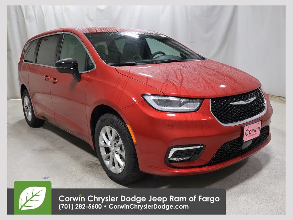 2026 Chrysler Pacifica Select AWD's photo