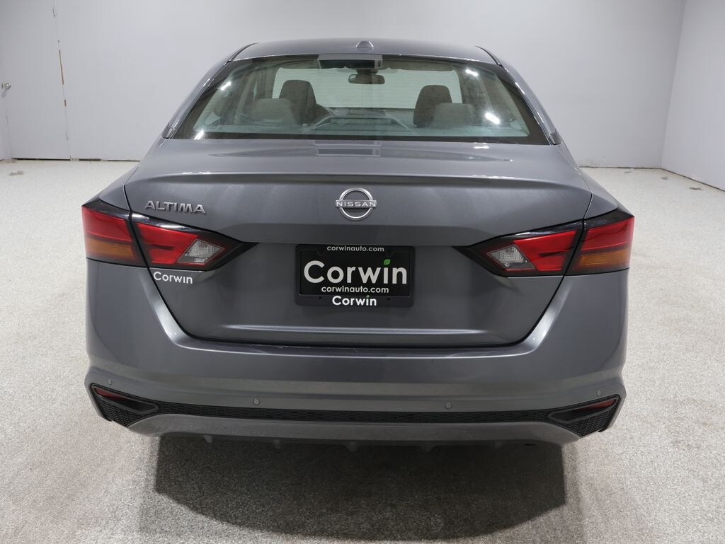Used 2025 Nissan Altima SV Sedan