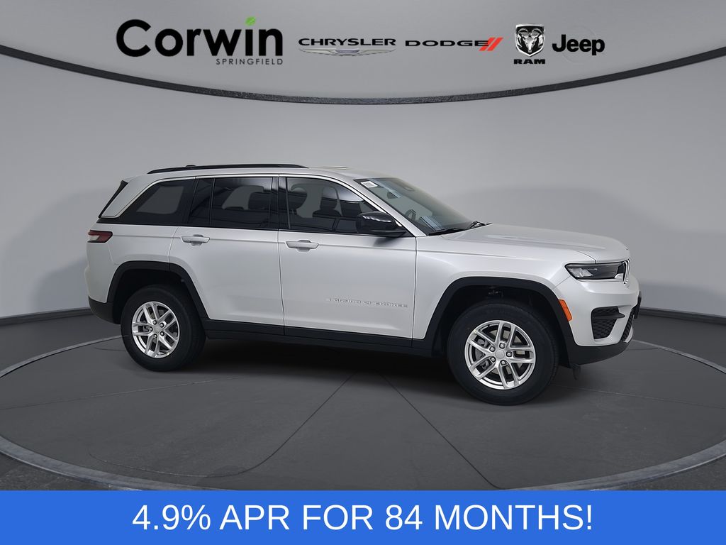 2026 Jeep Grand Cherokee Laredo SUV