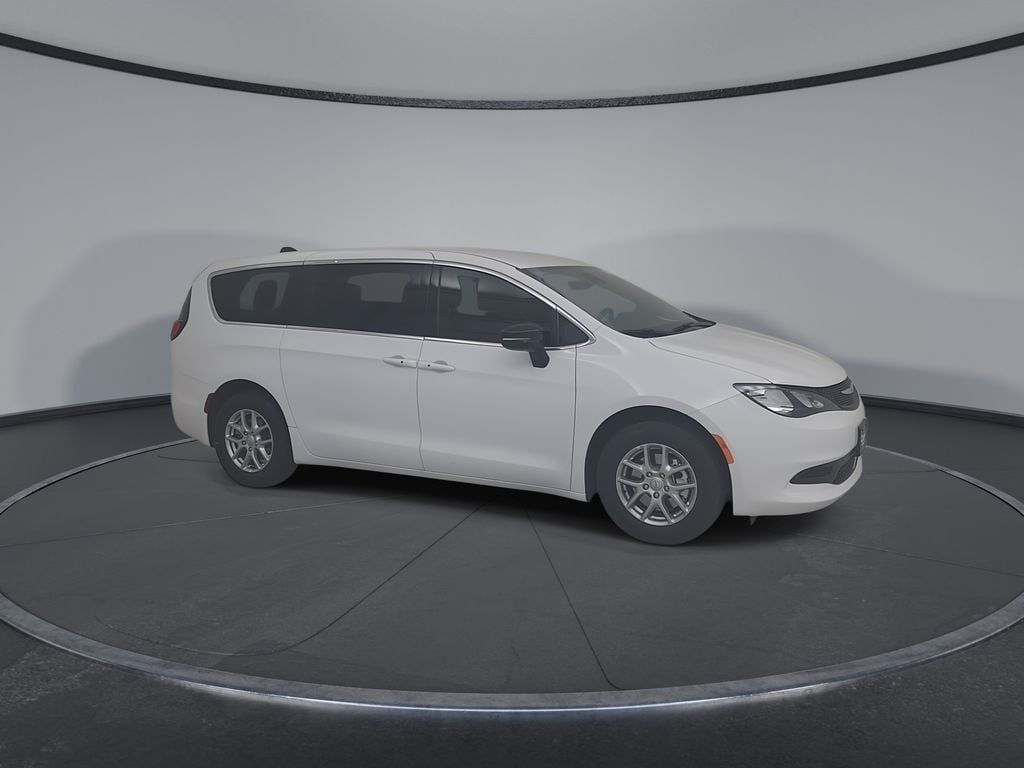 2026 Chrysler Voyager LX photo 2
