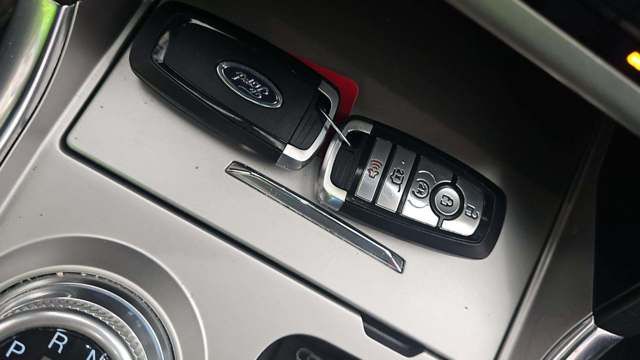 2022 Ford Explorer XLT 4WD's photo