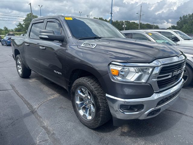2019 RAM 1500 Big Horn/Lone Star 4x4 Crew Cab 5'7's photo