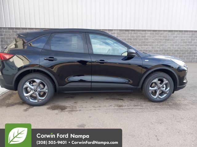 2026 Ford Escape ST-Line photo 3
