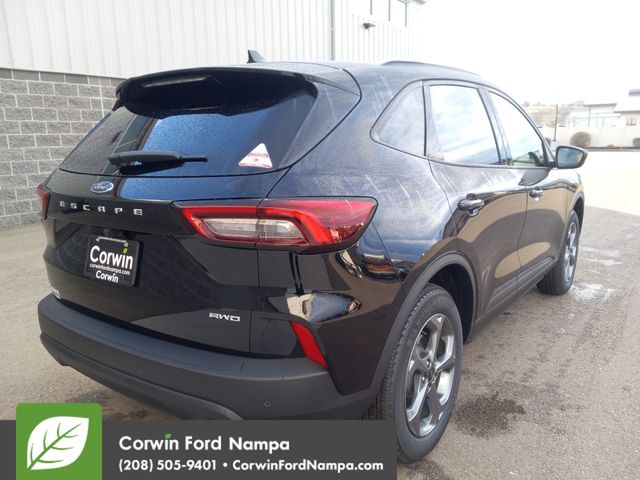 2026 Ford Escape ST-Line photo 4