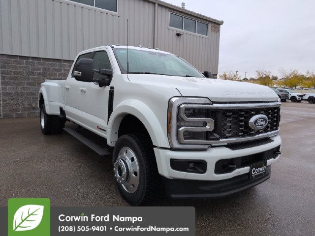 2027 Ford F-450 Platinum Truck Crew Cab