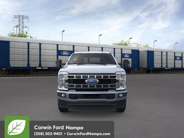 2026 Ford F-350 photo 2