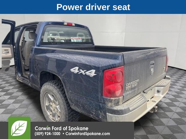 2005 Dodge Dakota Laramie Sport photo 4