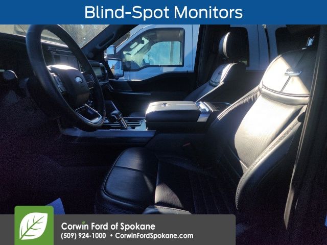 2025 Ford F-150 Platinum photo 4