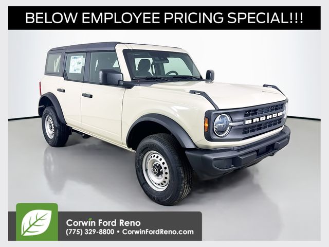 2025 Ford Bronco Base 4x4's photo