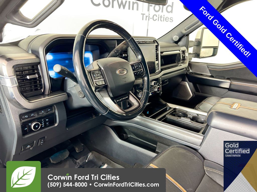 2023 Ford F-350 photo 3