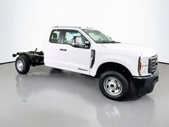 2026 Ford F-350 Chassis Truck Super Cab