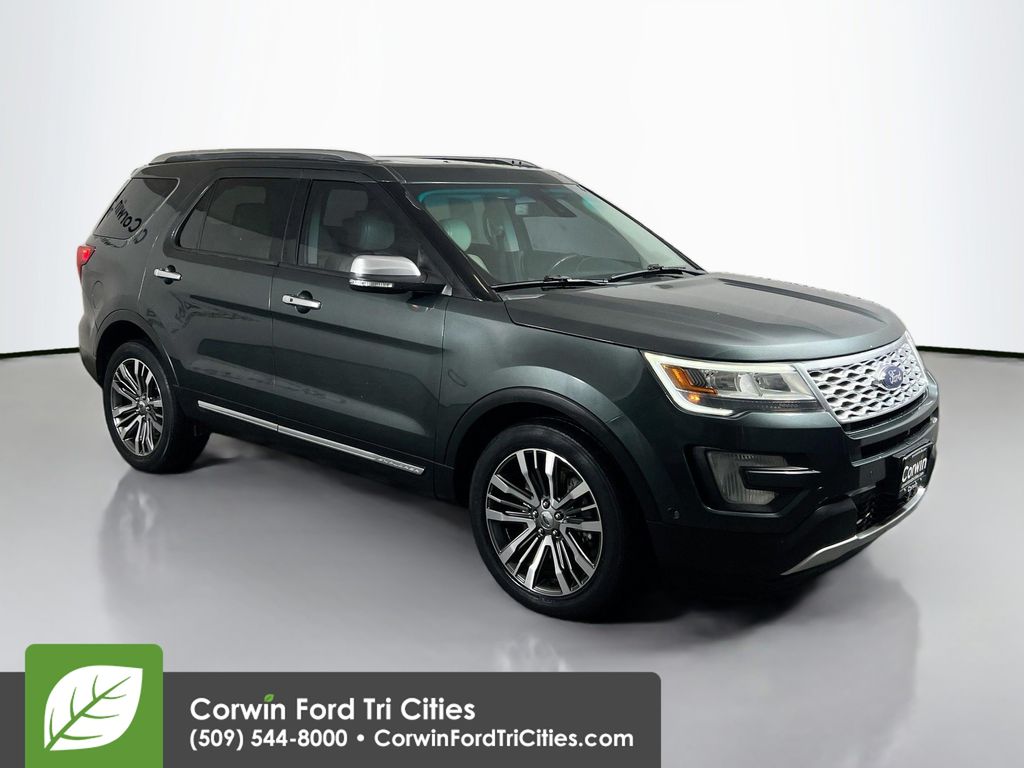2016 Ford Explorer Platinum's photo