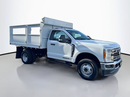 2023 Ford F-350 Chassis Truck Regular Cab