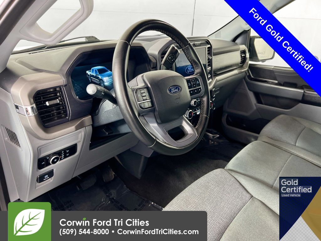 2024 Ford F-150 XLT photo 2