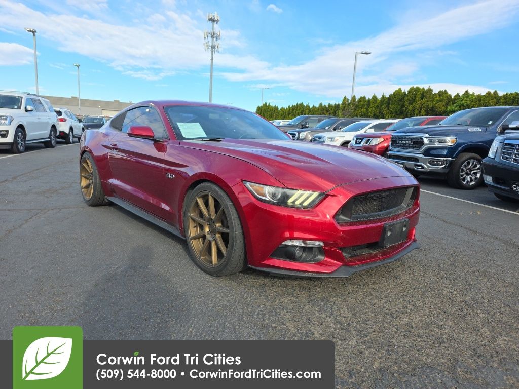 2017 Ford Mustang GT Coupe's photo