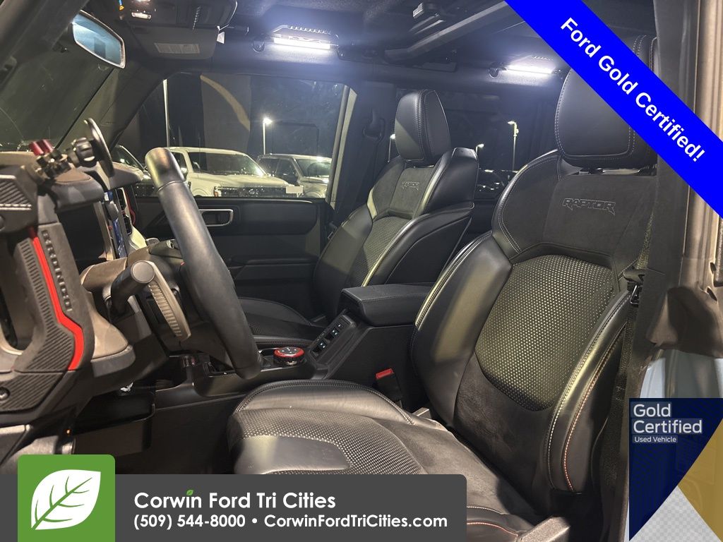 2024 Ford Bronco photo 4