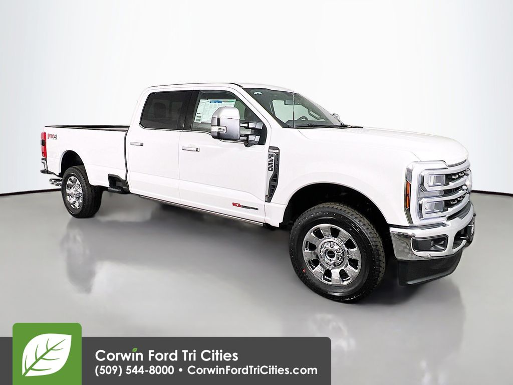 2025 Ford F-350 Super Duty King Ranch's photo