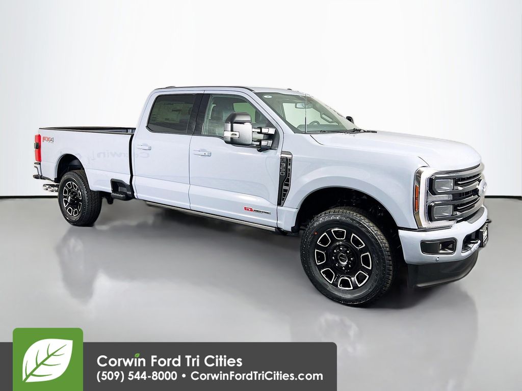 2026 Ford F-350 Super Duty Platinum's photo