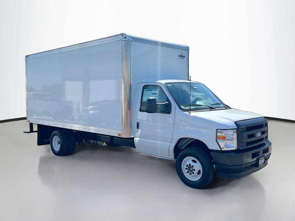 2026 Ford F-600 Super Duty Chassis Cab