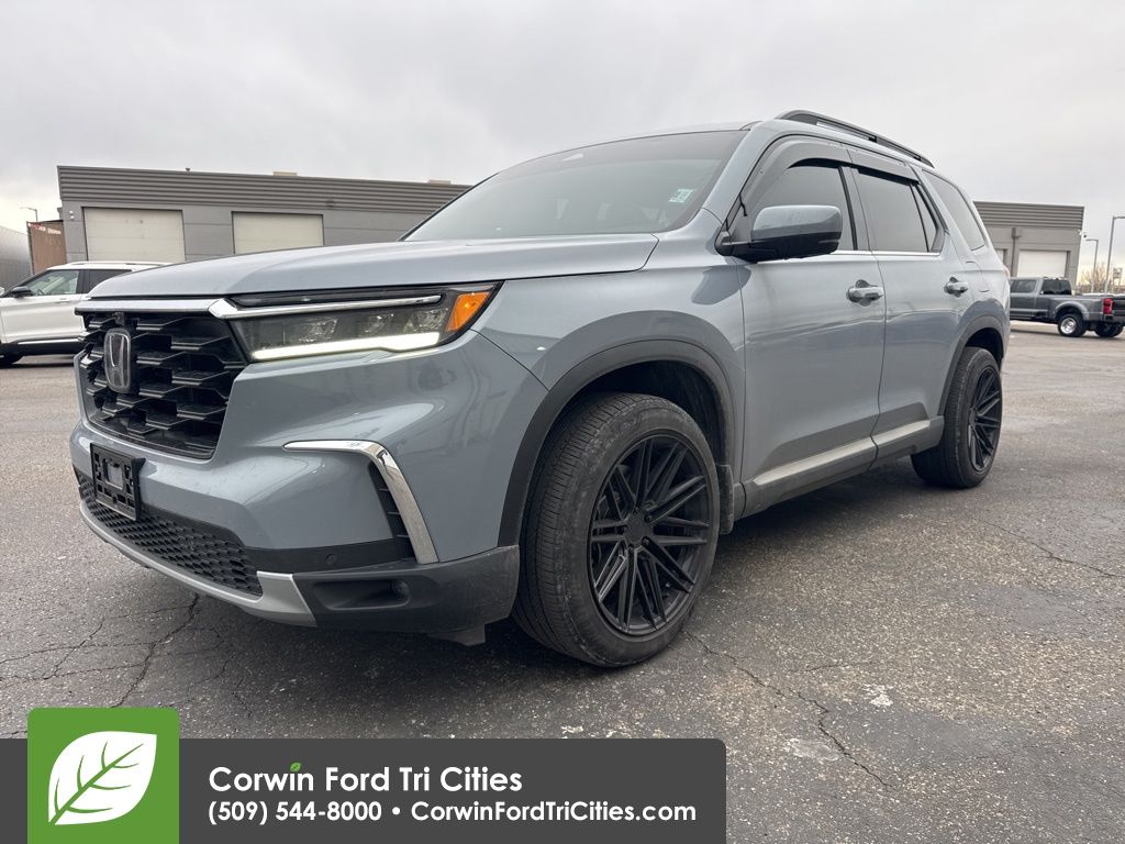2023 Honda Pilot Elite's photo