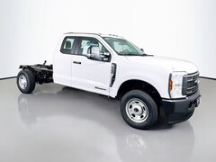 2026 Ford F-350 Chassis Truck Super Cab