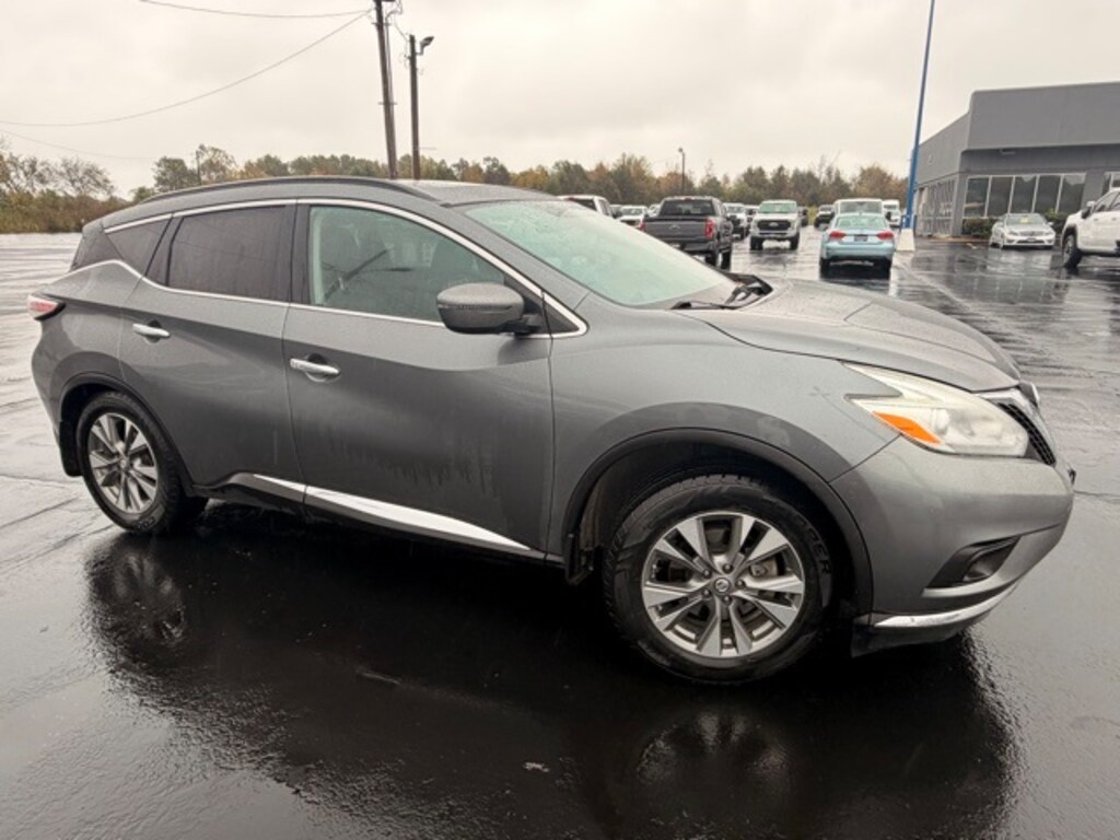 Used 2016 Nissan Murano SV SUV