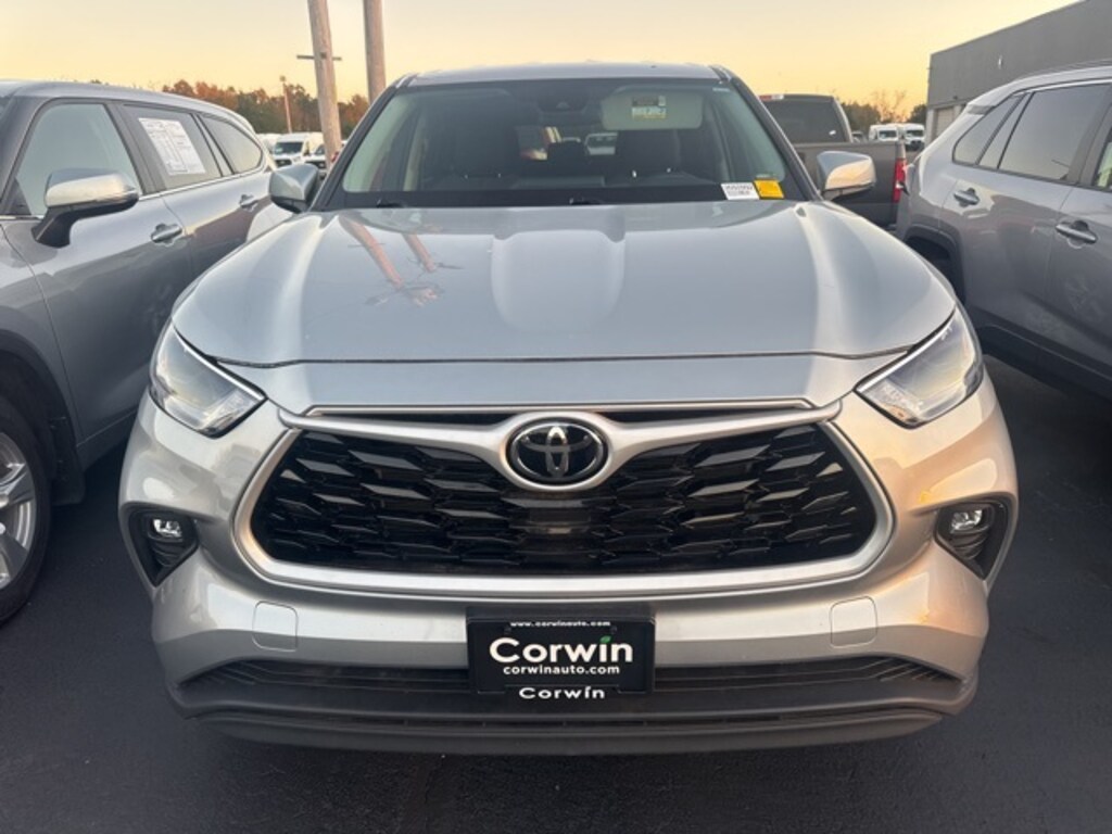 Used 2024 Toyota Highlander SUV