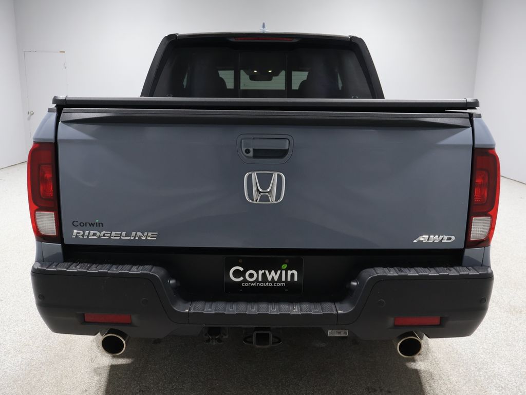 2022 Honda Ridgeline Black Edition photo 2