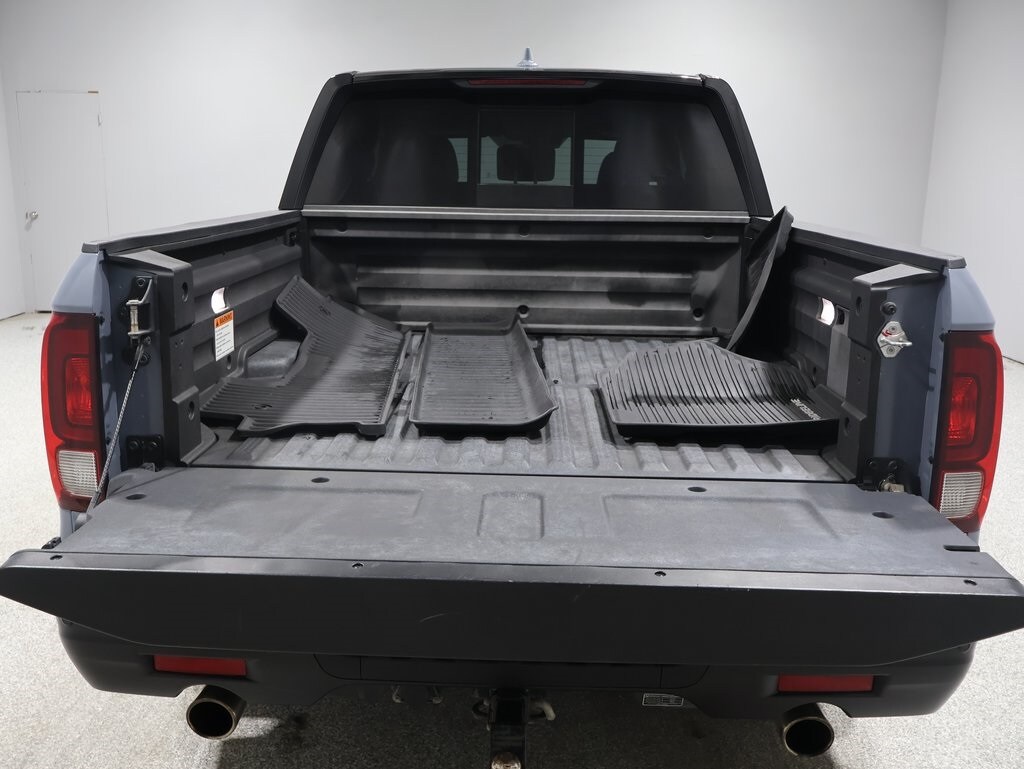 2022 Honda Ridgeline Black Edition photo 4