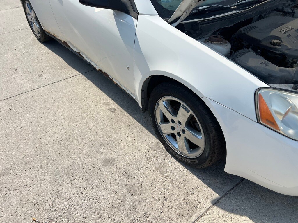 Used 2007 Pontiac G6 GT with VIN 1G2ZH18N374182385 for sale in Minneapolis, MN