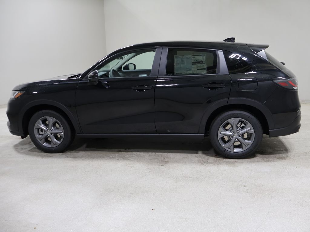 2026 Honda HR-V LX photo 3