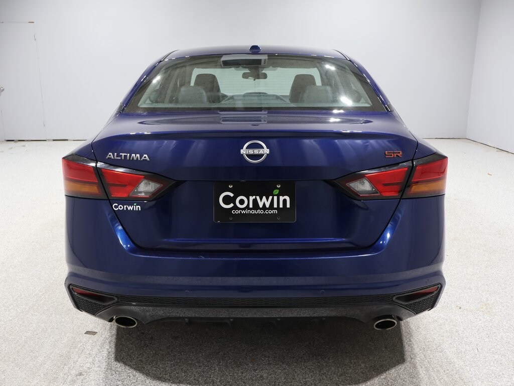 2024 Nissan Altima 2.5 SR photo 3