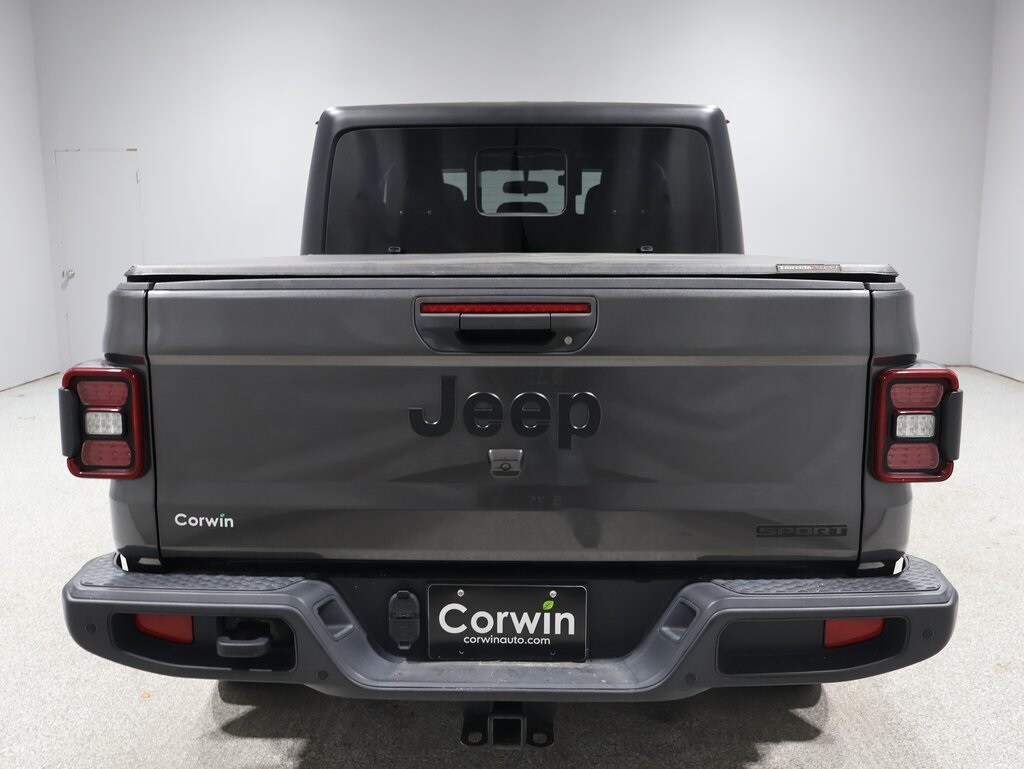 2020 Jeep Gladiator Sport photo 3