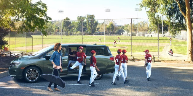 2021 Honda Odyssey and Family