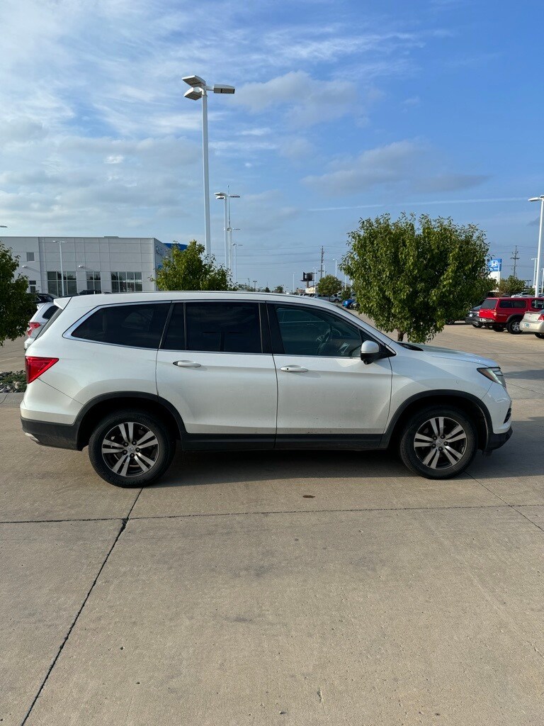 Used 2016 Honda Pilot EX with VIN 5FNYF6H35GB059379 for sale in Fargo, ND